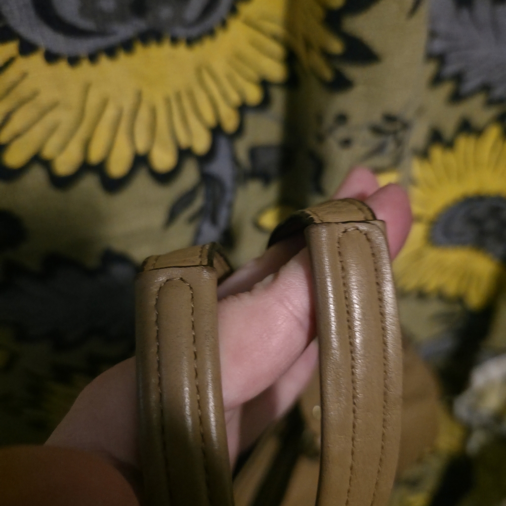 Coach Campbell Belle Carryall In Camel - Picture 13 of 14